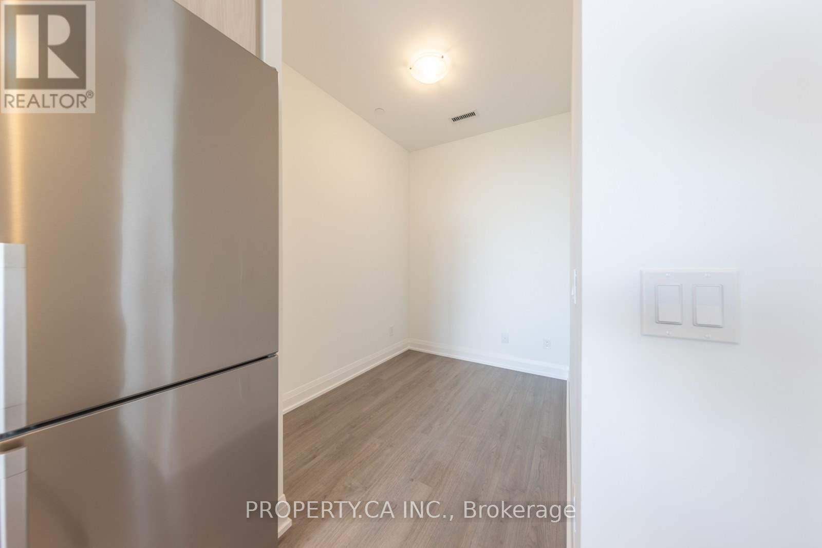 402 - 1 Belsize Drive, Toronto, Ontario  M4S 0B9 - Photo 10 - C12671122