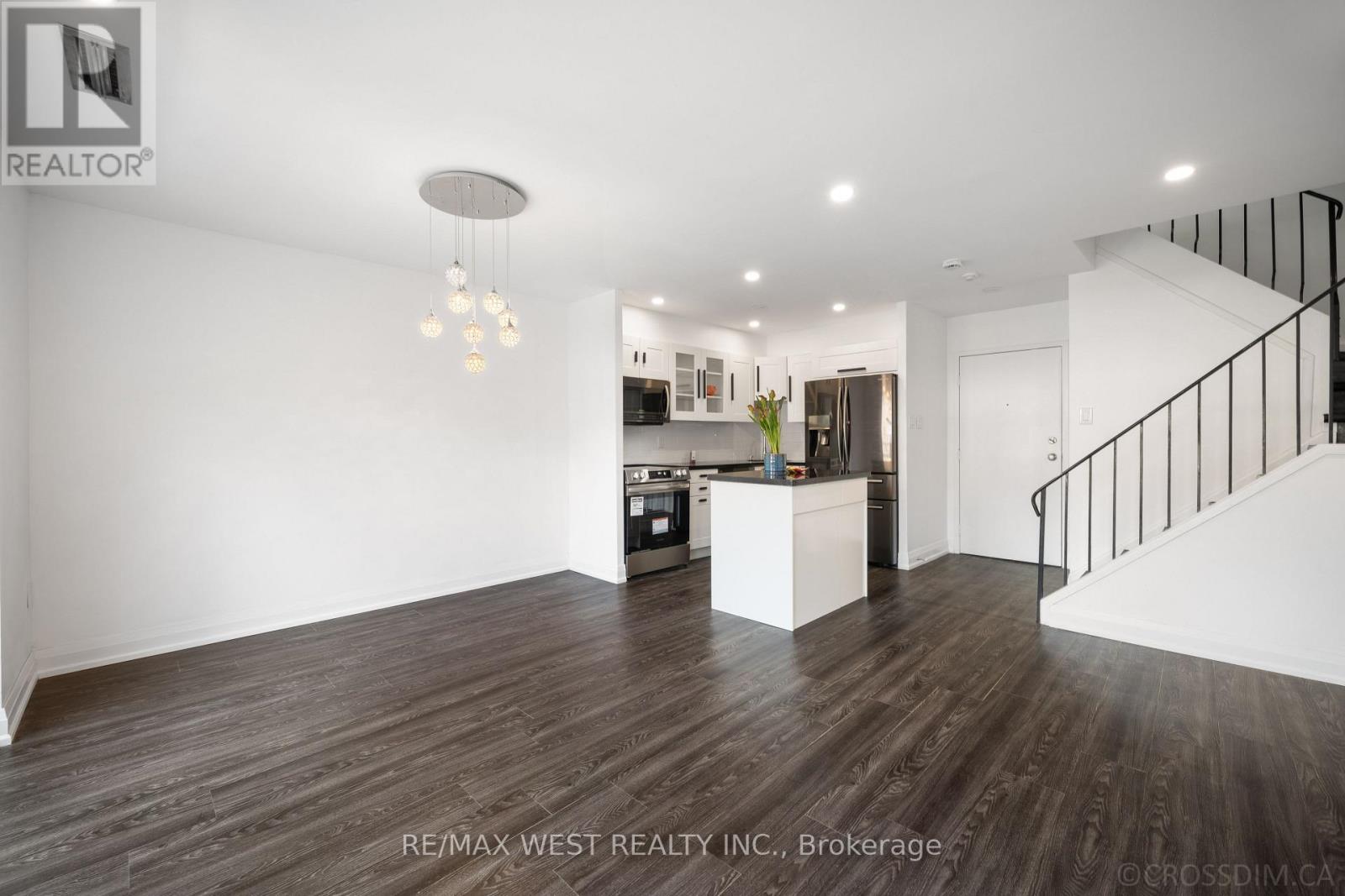 236 - 165 Cherokee Boulevard N, Toronto, Ontario  M2J 4T7 - Photo 3 - C12671168