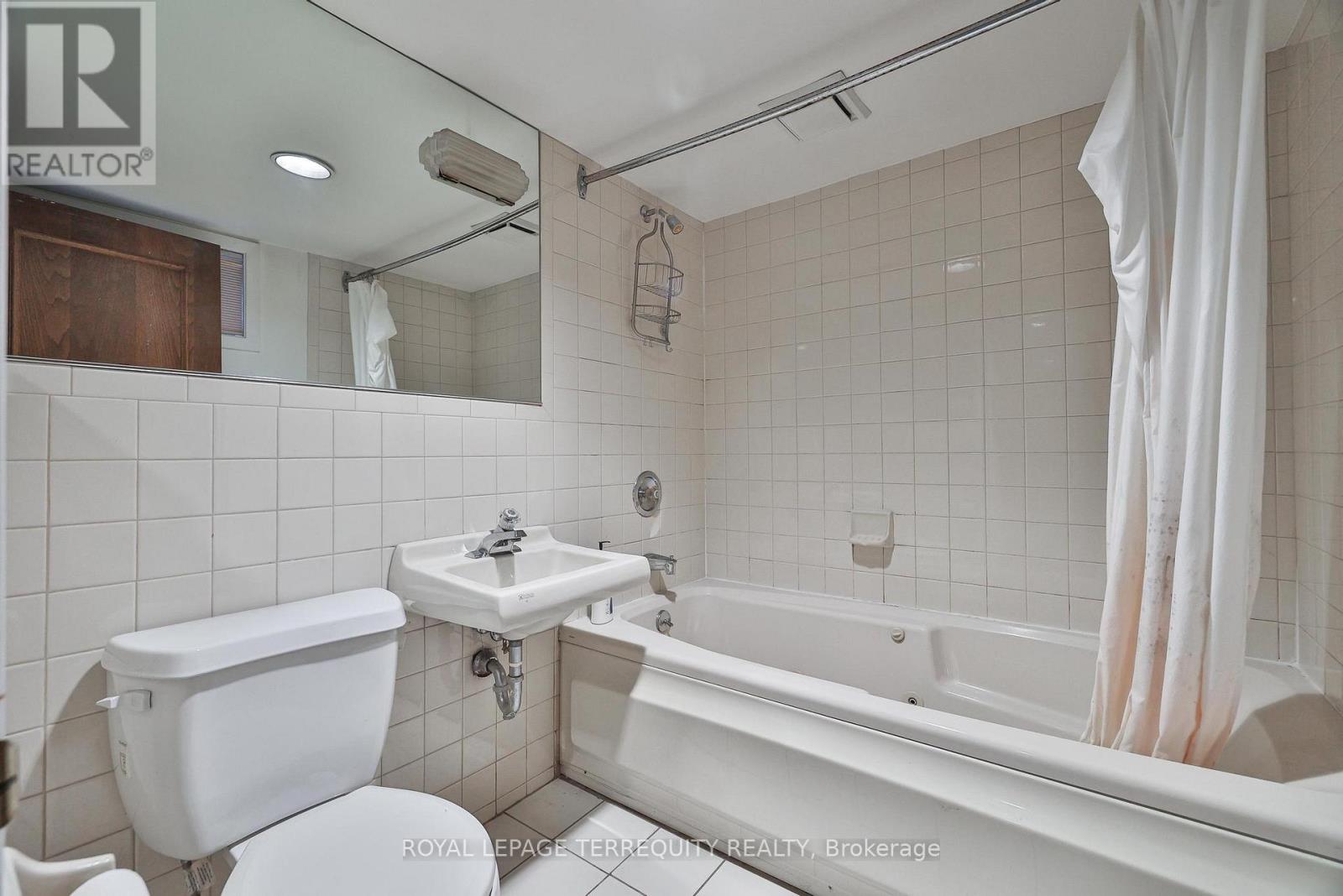 5 Apsley Road, Toronto, Ontario  M5M 2X7 - Photo 34 - C12671230