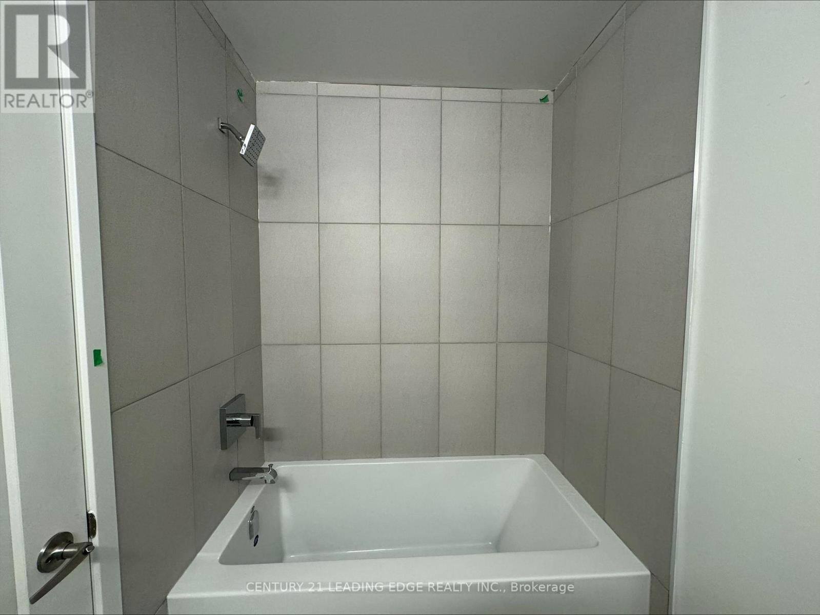 1622 - 70 Princess Street, Toronto, Ontario  M5A 0X6 - Photo 11 - C12671256