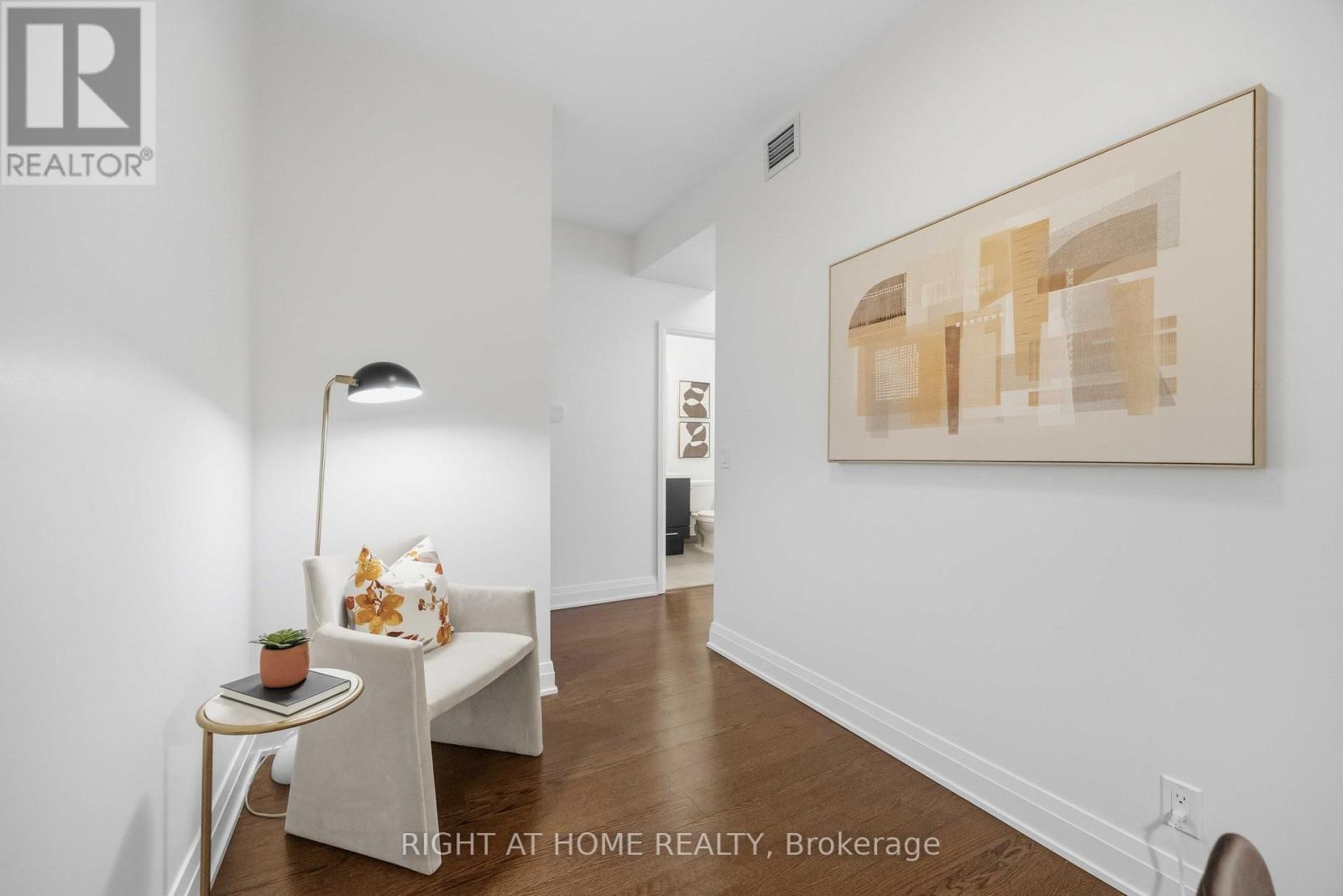 909 - 530 St Clair Avenue W, Toronto, Ontario  M6C 0A2 - Photo 16 - C12671278