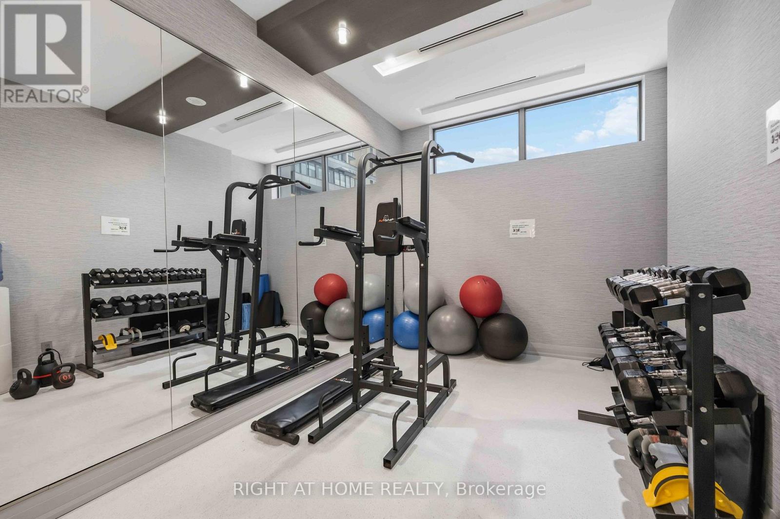 909 - 530 St Clair Avenue W, Toronto, Ontario  M6C 0A2 - Photo 22 - C12671278