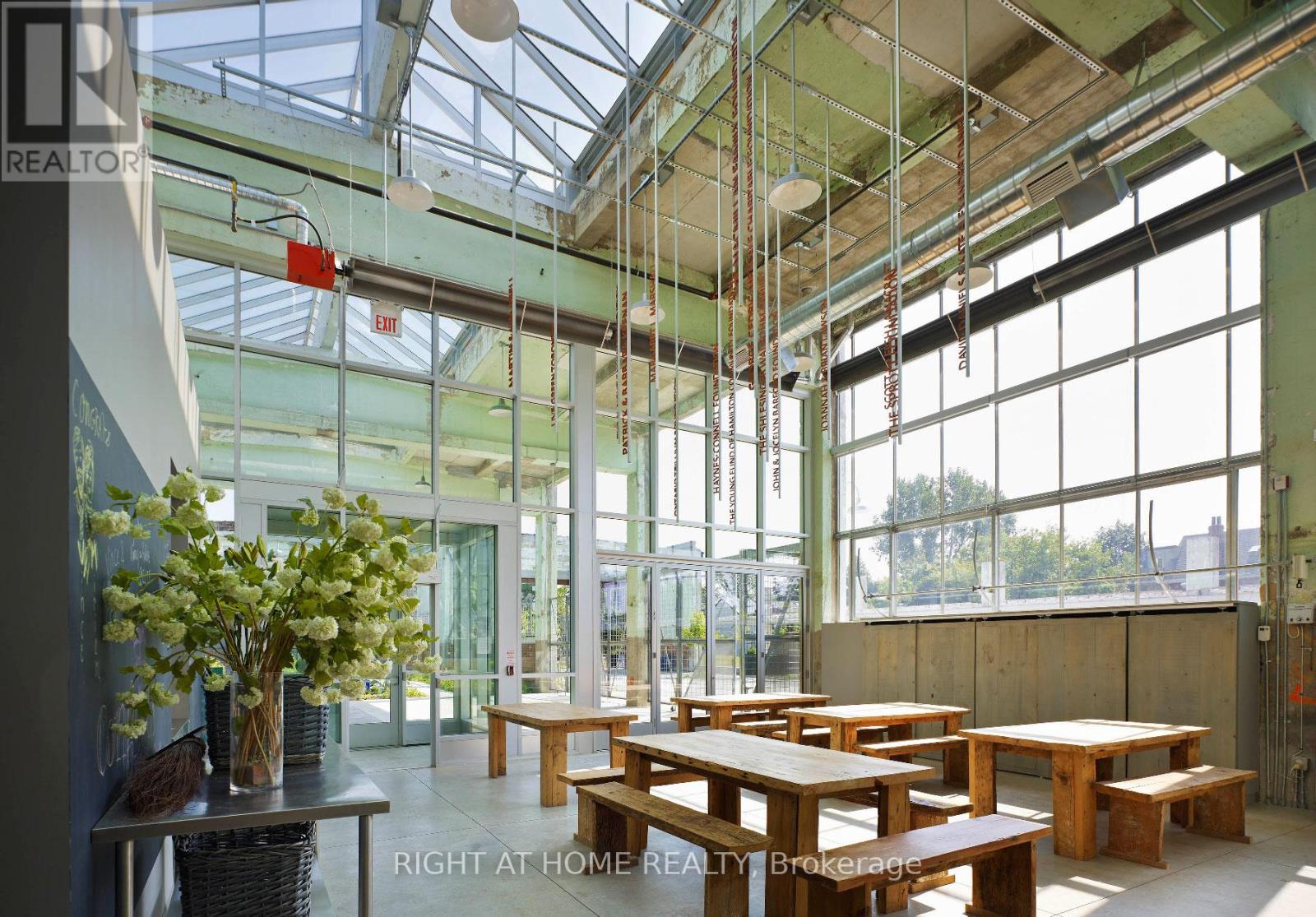 909 - 530 St Clair Avenue W, Toronto, Ontario  M6C 0A2 - Photo 32 - C12671278