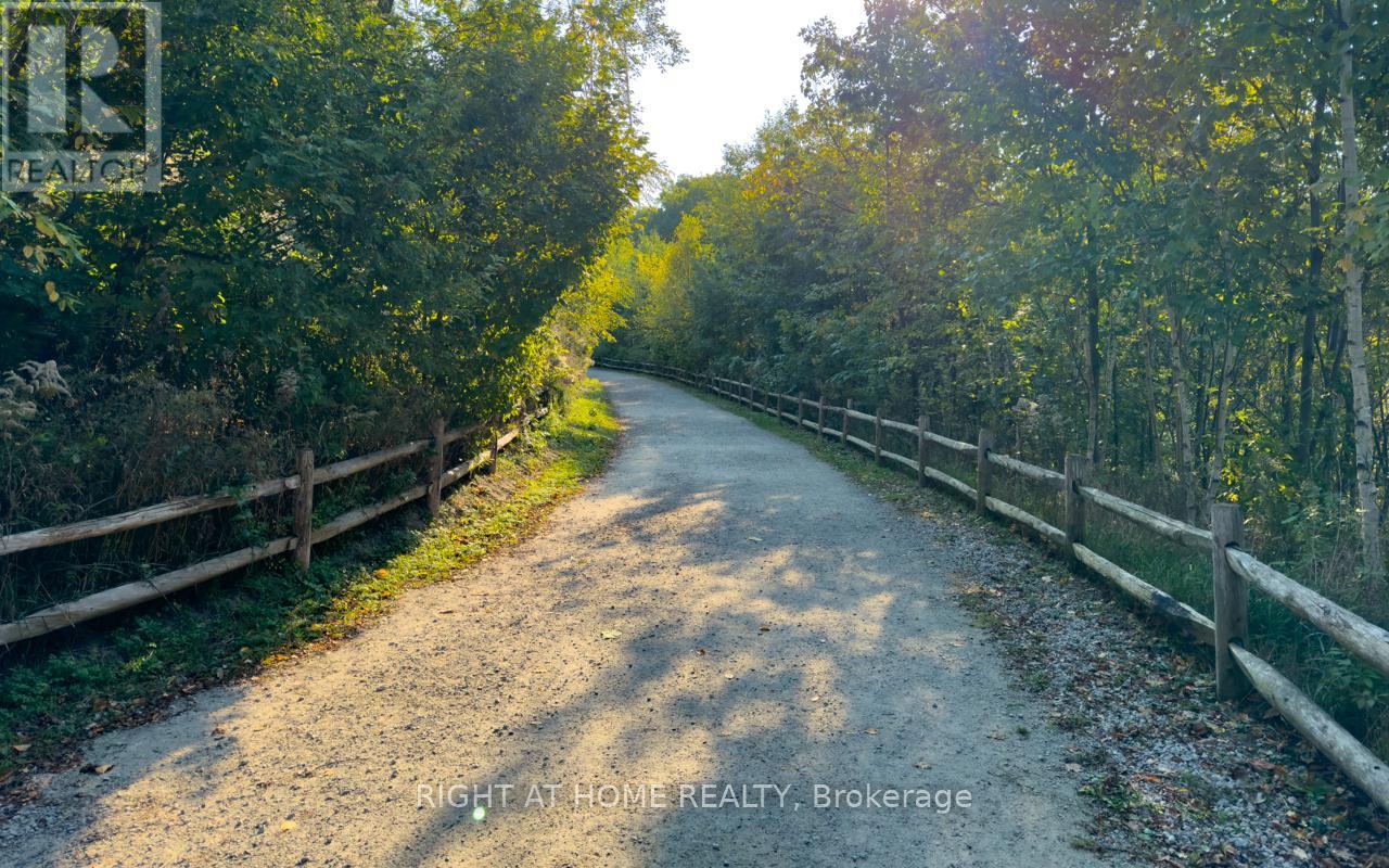 909 - 530 St Clair Avenue W, Toronto, Ontario  M6C 0A2 - Photo 35 - C12671278