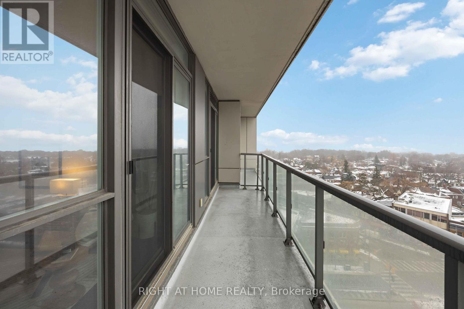 909 - 530 St Clair Avenue W, Toronto, Ontario  M6C 0A2 - Photo 8 - C12671278