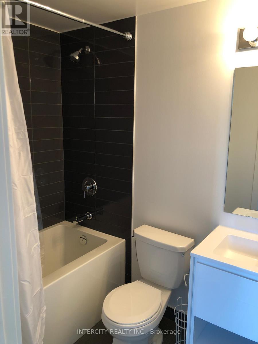 304 - 159 Wellesley Street E, Toronto, Ontario  M4Y 1J2 - Photo 7 - C12671298