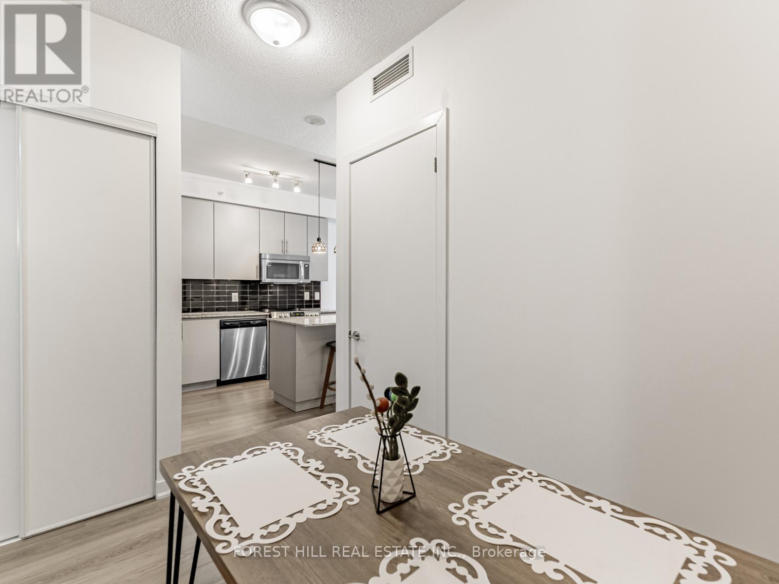517 - 60 Berwick Avenue, Toronto, Ontario  M5P 1H1 - Photo 6 - C12671348