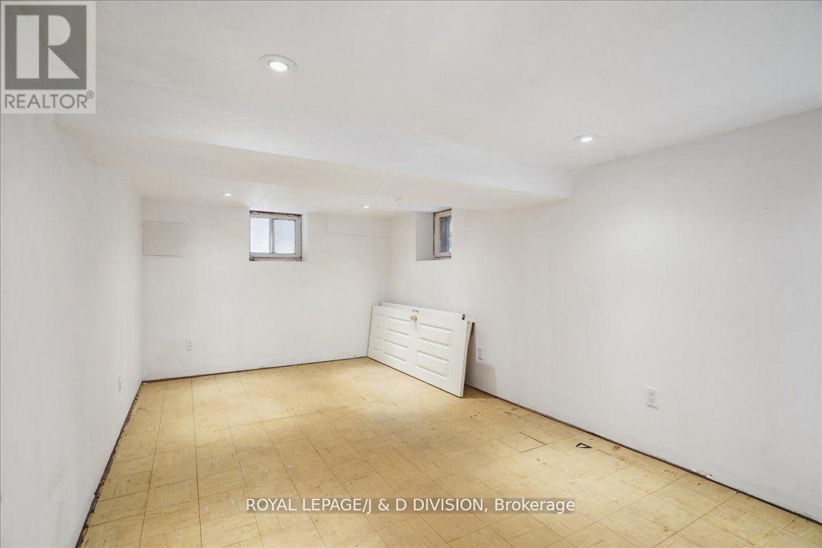 51 Chicora Avenue, Toronto, Ontario  M5R 1T7 - Photo 21 - C12671366