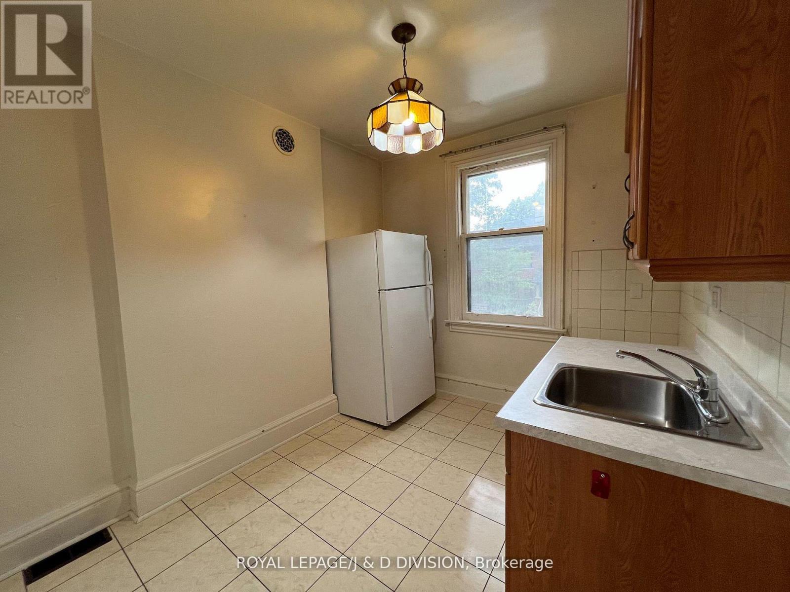 51 Chicora Avenue, Toronto, Ontario  M5R 1T7 - Photo 25 - C12671366