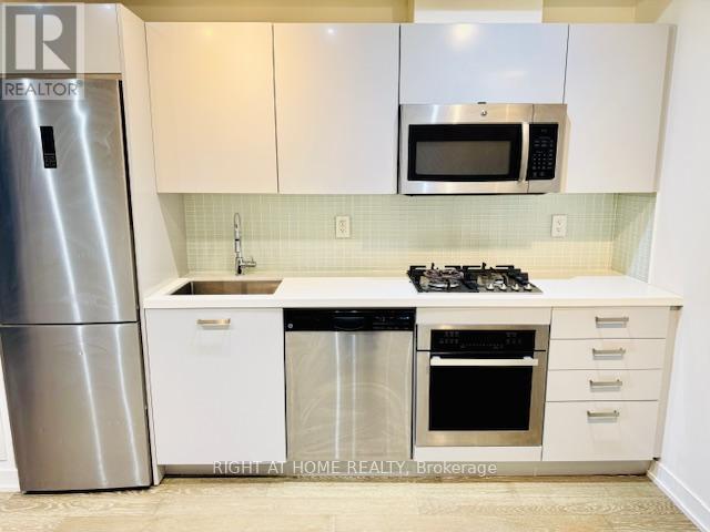 304 - 39 Brant Street, Toronto, Ontario  M5V 2L9 - Photo 11 - C12671394