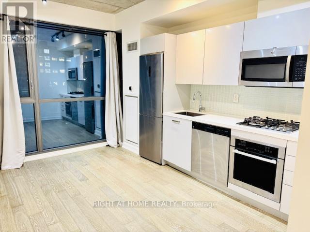 304 - 39 Brant Street, Toronto, Ontario  M5V 2L9 - Photo 12 - C12671394