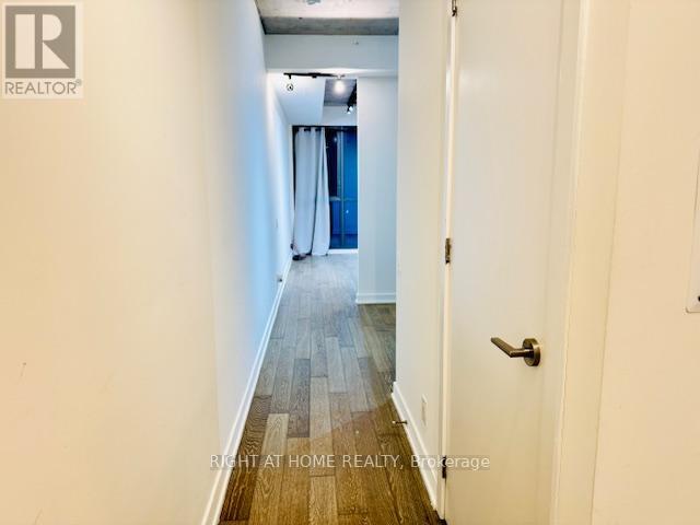 304 - 39 Brant Street, Toronto, Ontario  M5V 2L9 - Photo 8 - C12671394