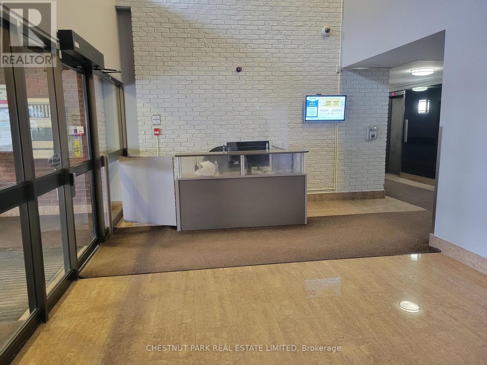 1404 - 260 Seneca Hill Drive, Toronto, Ontario  M2J 4S6 - Photo 3 - C12671438