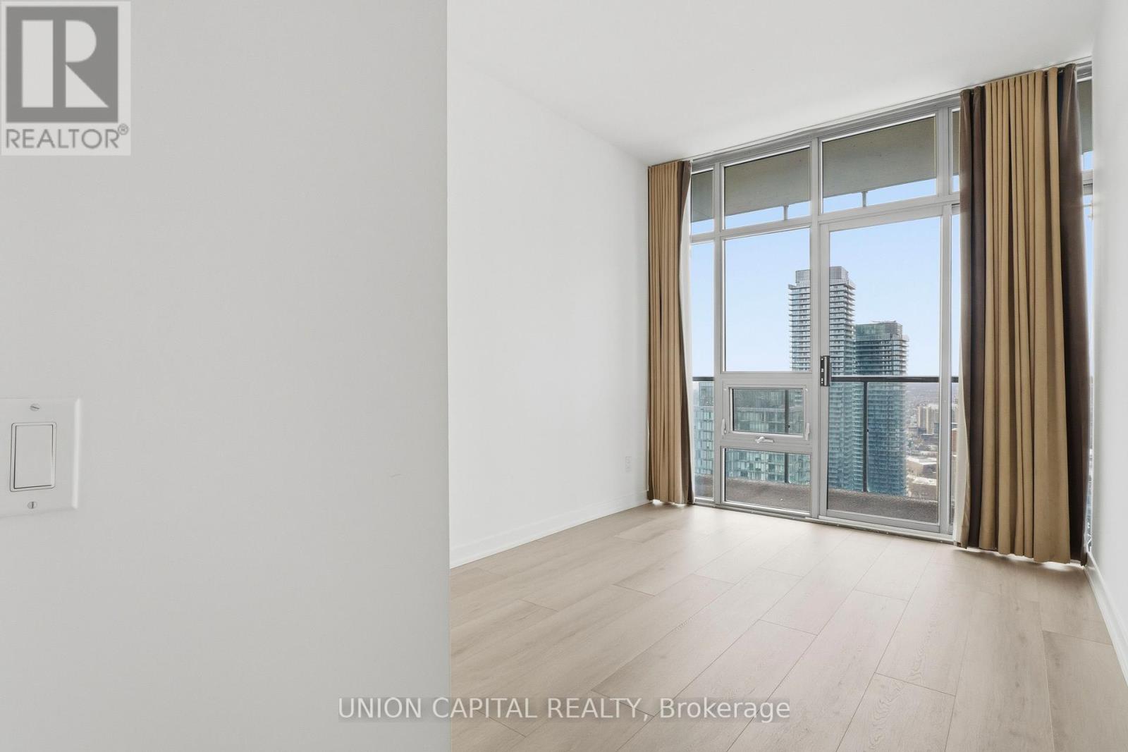 3905 - 33 Charles Street E, Toronto, Ontario  M4Y 1R9 - Photo 20 - C12671446