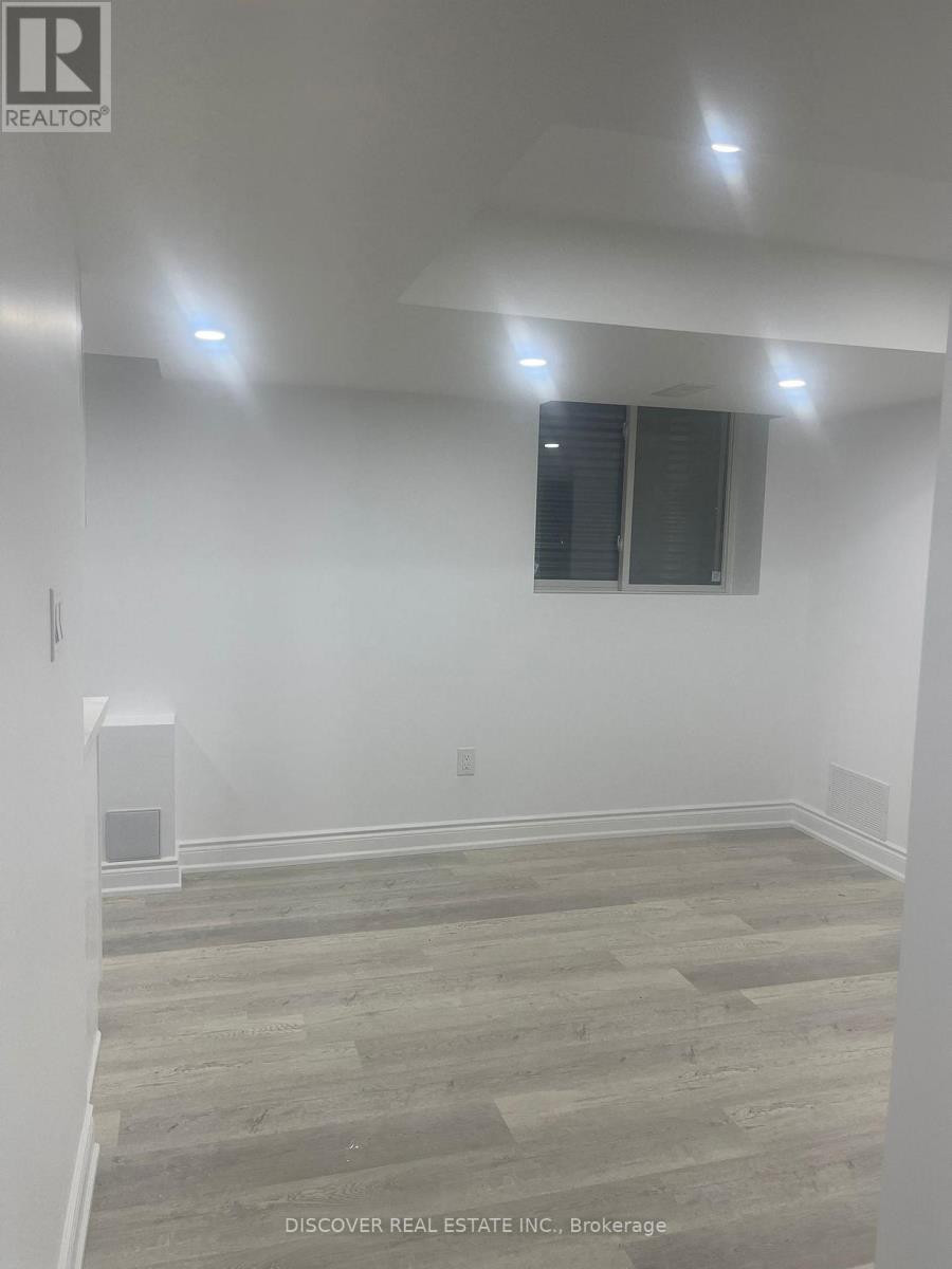 1569 Pennel Drive, Oshawa, Ontario  L1K 0J9 - Photo 4 - E12666514