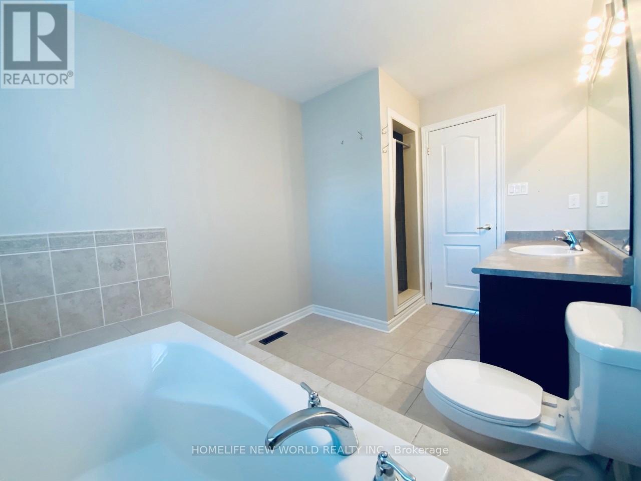 29 Florence Drive, Whitby, Ontario  L1R 0K2 - Photo 14 - E12671160