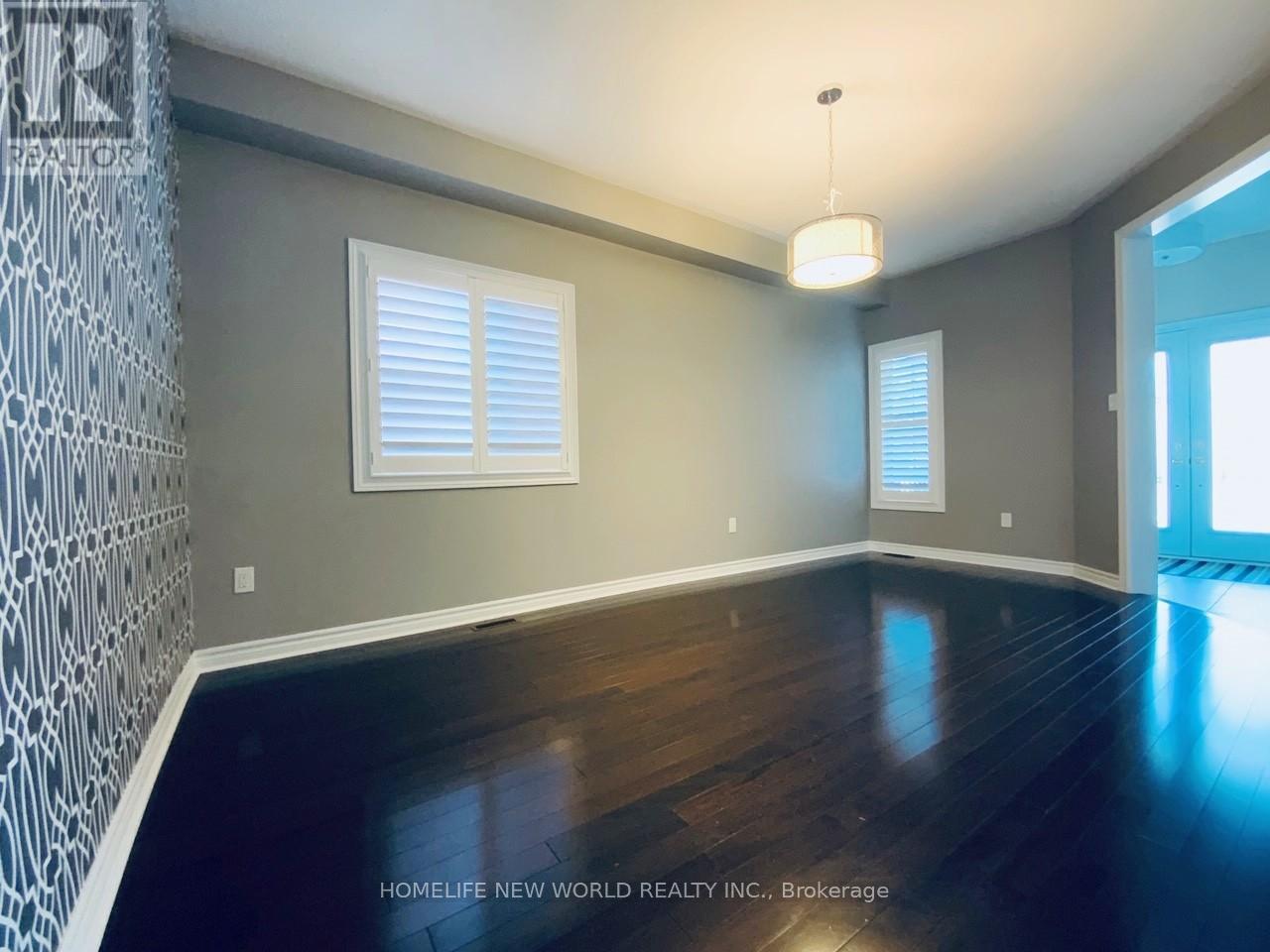 29 Florence Drive, Whitby, Ontario  L1R 0K2 - Photo 3 - E12671160