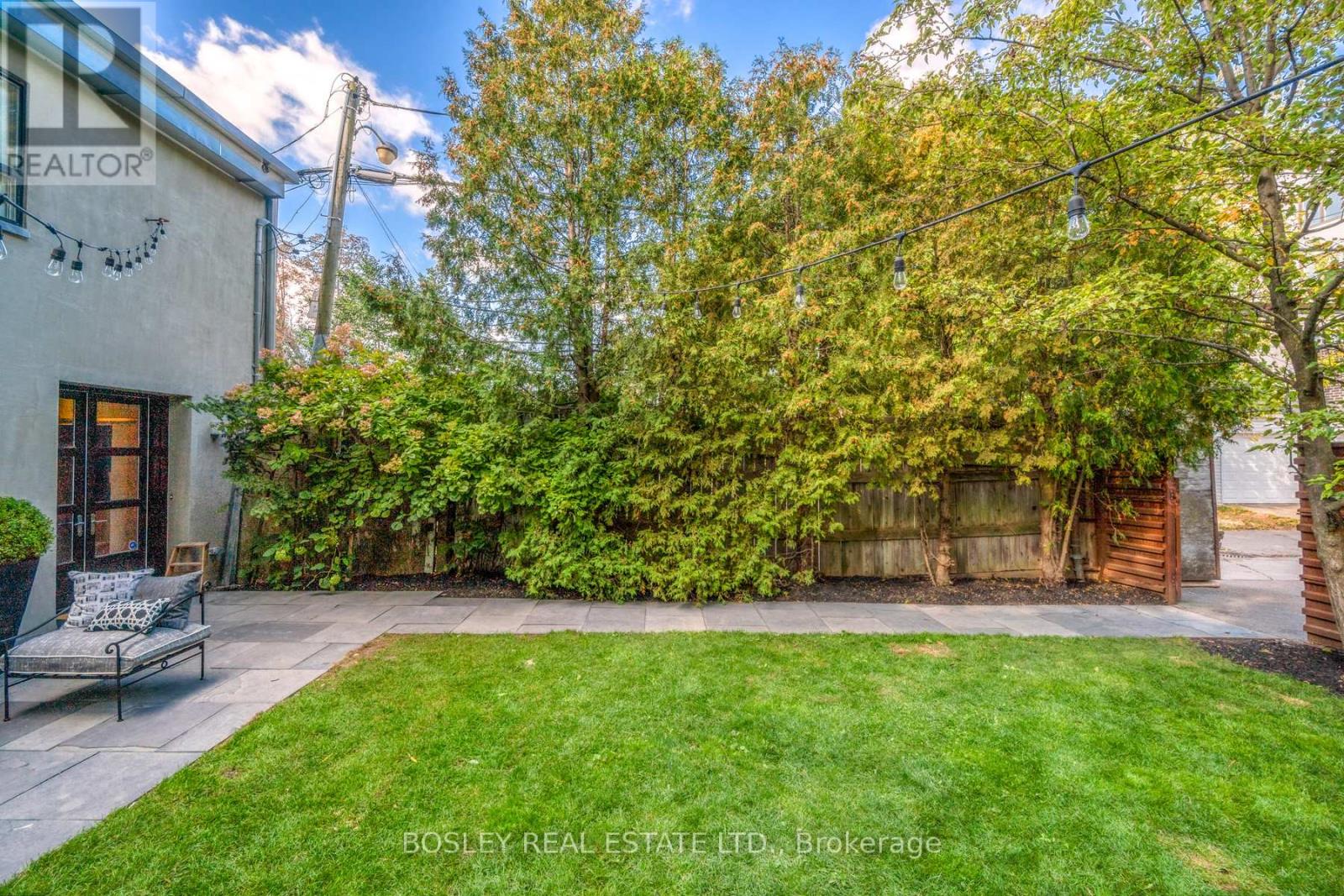 9 Peyton Lane, Toronto, Ontario  M4M 3B5 - Photo 14 - E12671192