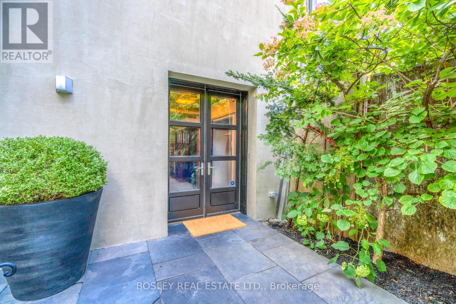 9 Peyton Lane, Toronto, Ontario  M4M 3B5 - Photo 15 - E12671192