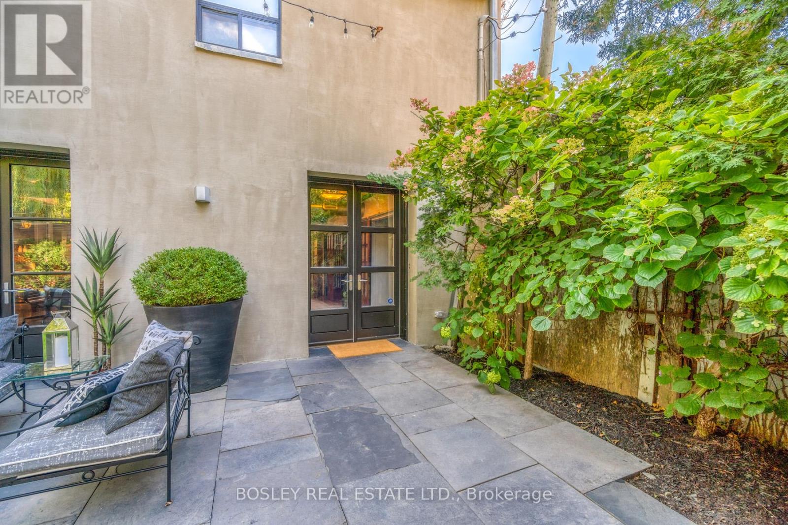 9 Peyton Lane, Toronto, Ontario  M4M 3B5 - Photo 16 - E12671192