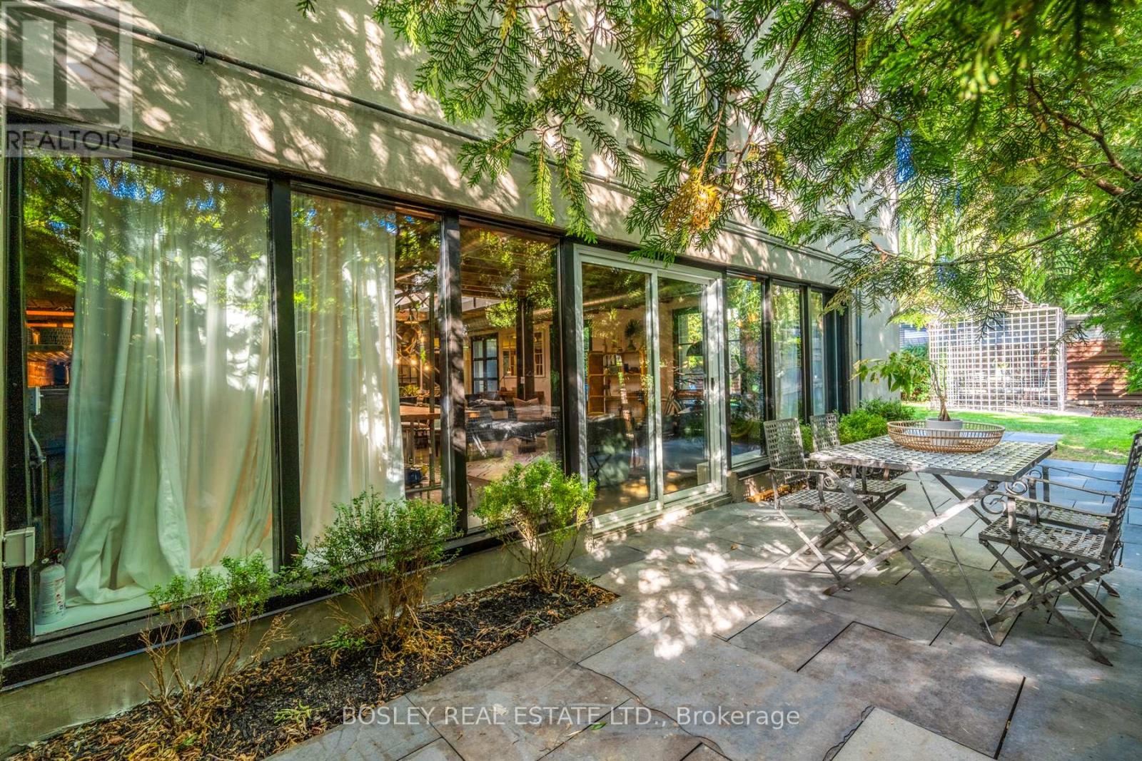 9 Peyton Lane, Toronto, Ontario  M4M 3B5 - Photo 5 - E12671192