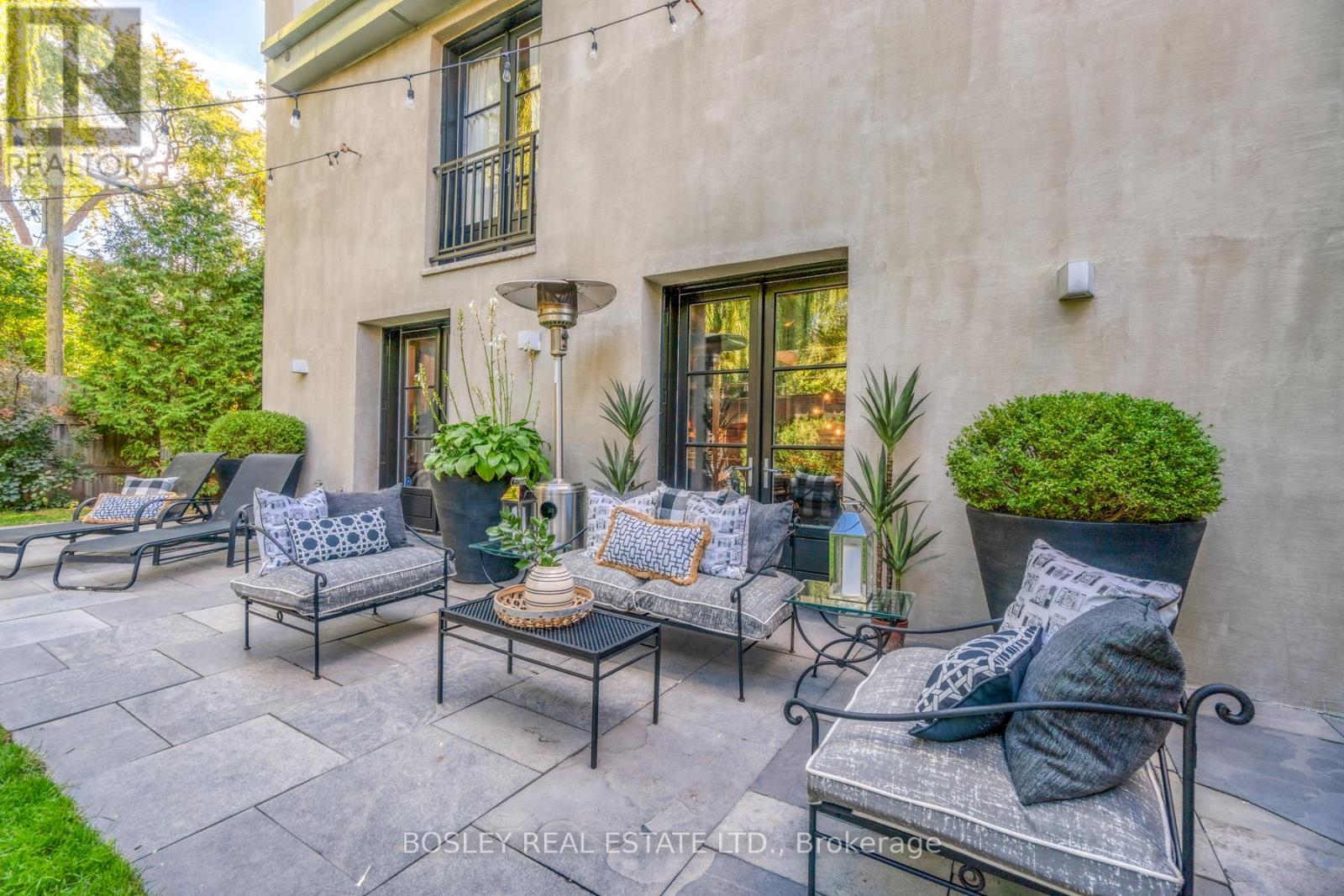 9 Peyton Lane, Toronto, Ontario  M4M 3B5 - Photo 7 - E12671192