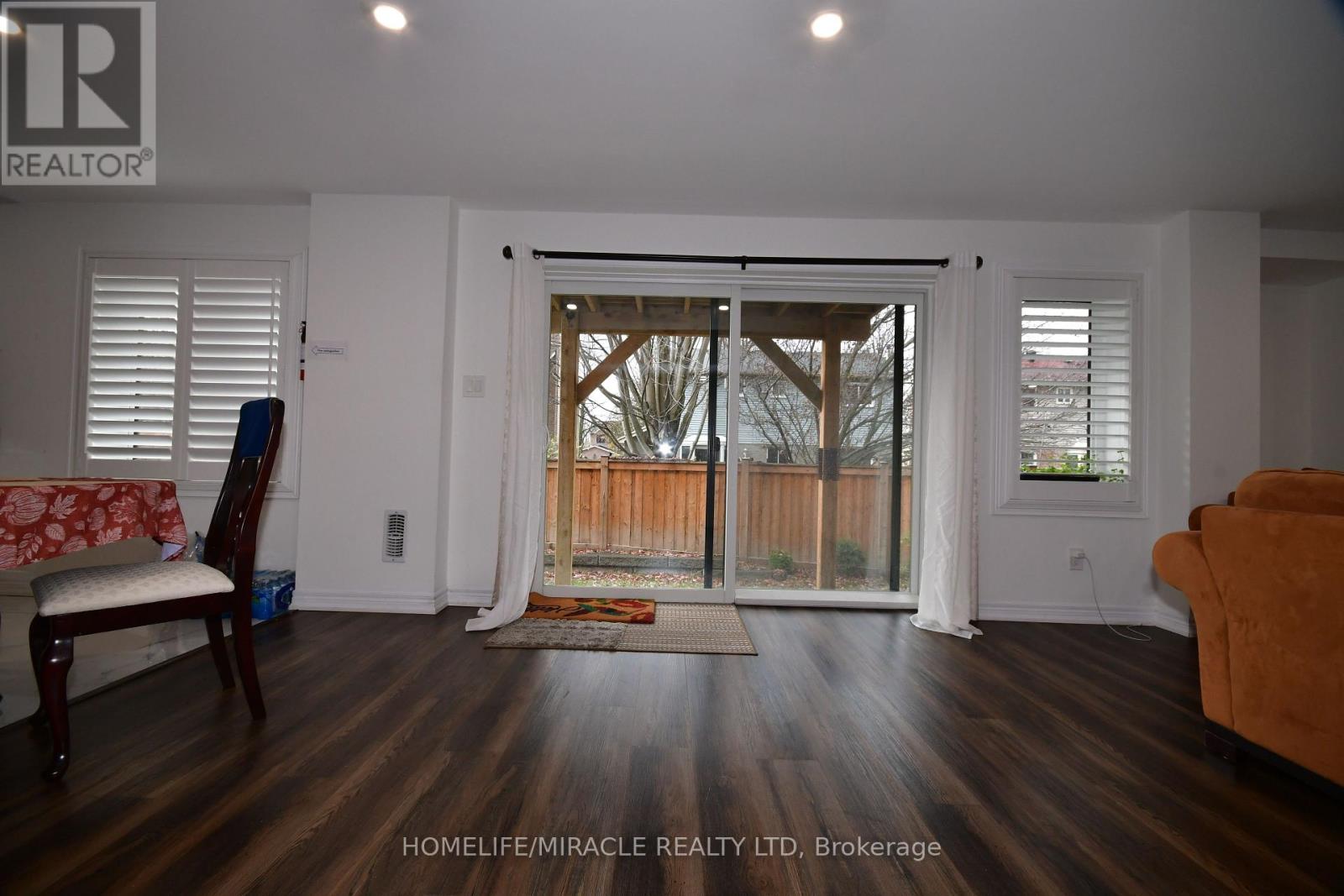 28 SUTCLIFFE DRIVE, Whitby, Ontario