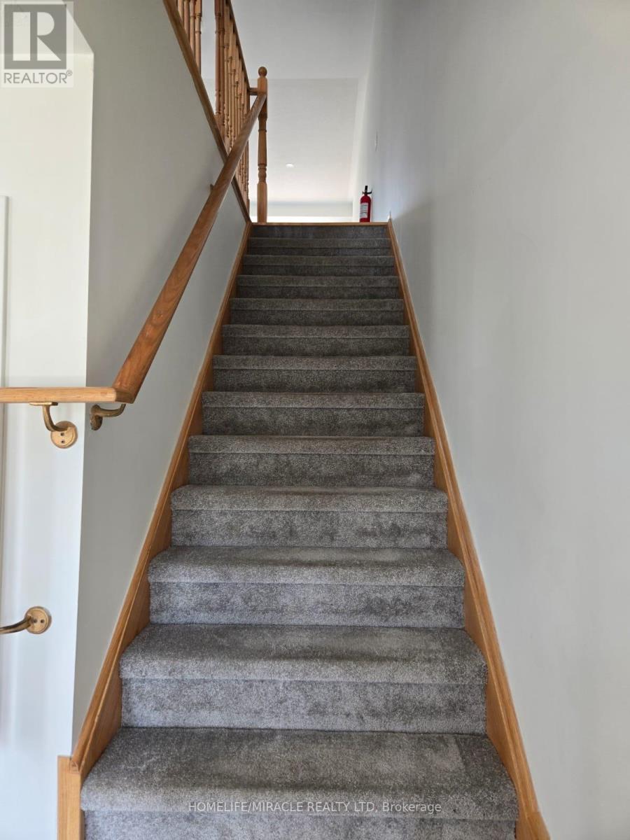 1431 Coral Springs Path, Oshawa, Ontario  L1K 3G1 - Photo 5 - E12671204