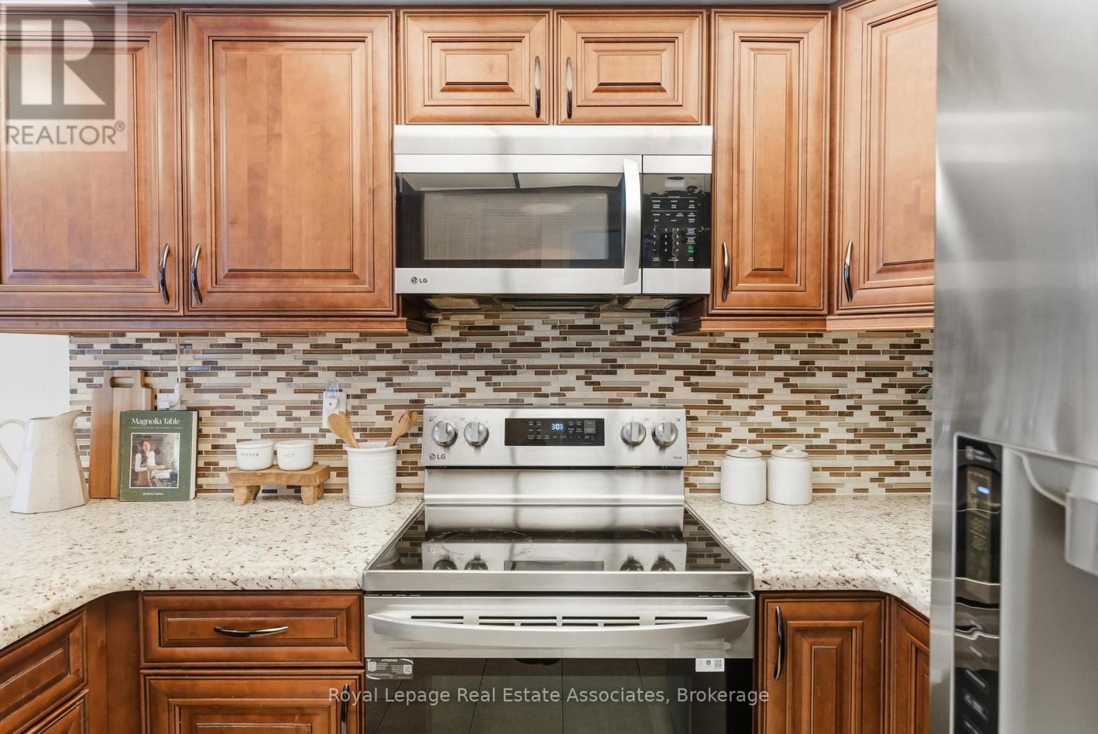 38 Bluebell Crescent, Whitby, Ontario L1P 1L1 - Photo 18 - E12671320