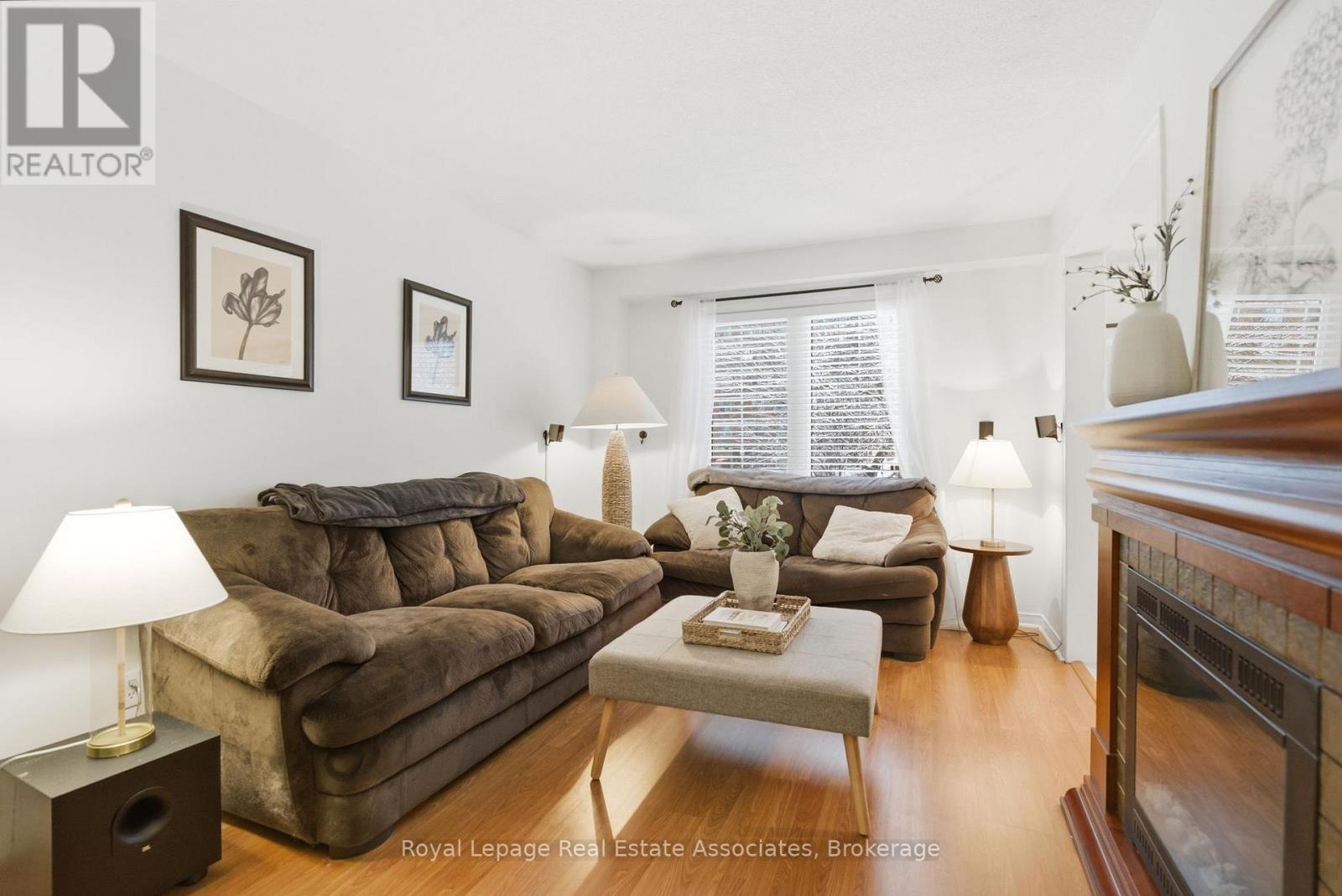 38 Bluebell Crescent, Whitby, Ontario L1P 1L1 - Photo 5 - E12671320