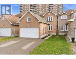 38 BLUEBELL CRESCENT, Whitby, Ontario