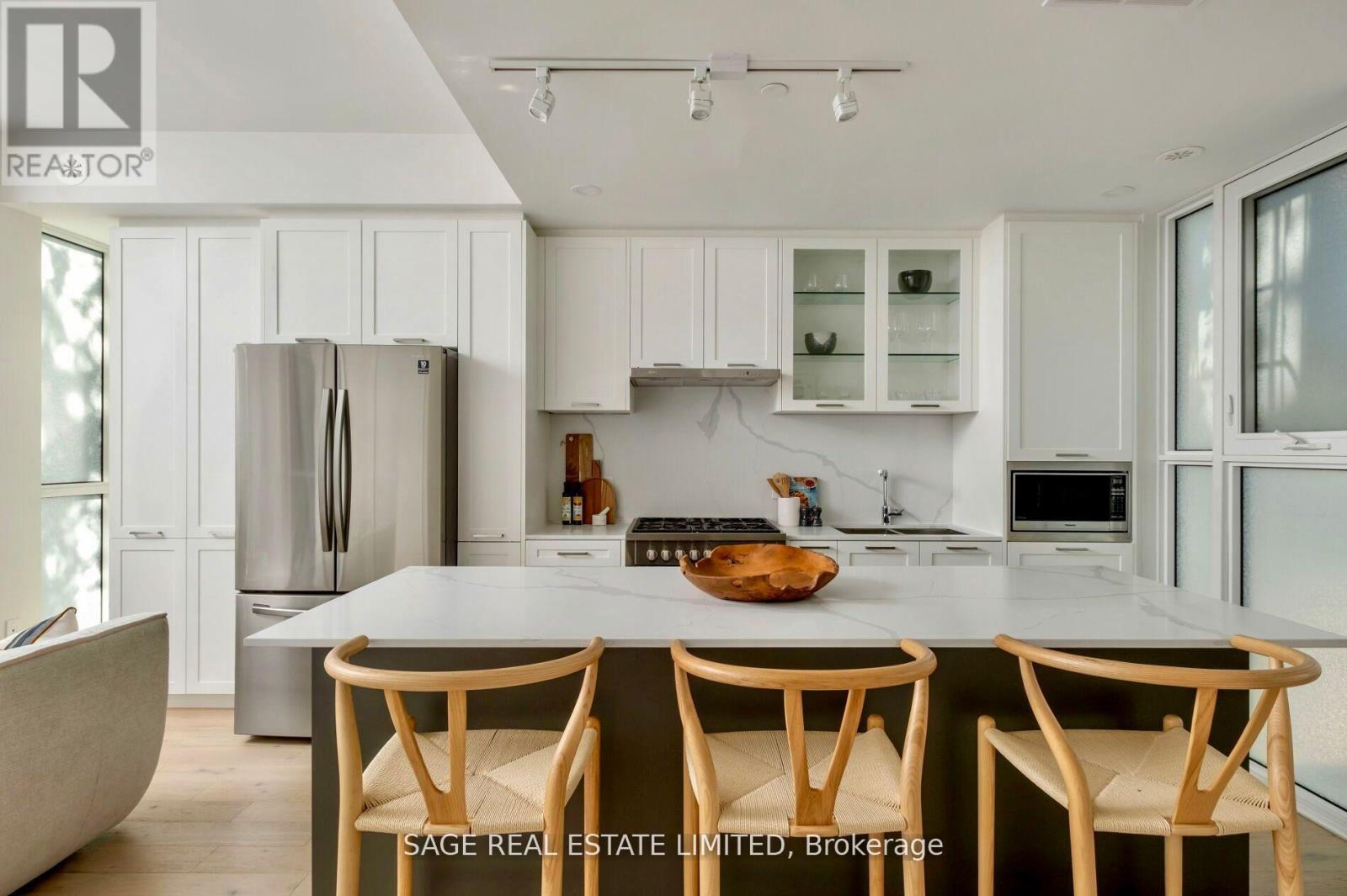 Th01 - 1331 Queen Street E, Toronto, Ontario  M4L 0B1 - Photo 8 - E12671326