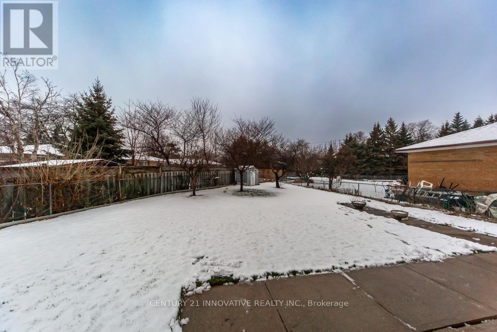 4 Albacore Crescent, Toronto, Ontario  M1H 2L3 - Photo 36 - E12671376