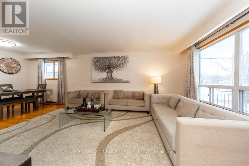 4 Albacore Crescent, Toronto, Ontario  M1H 2L3 - Photo 5 - E12671376