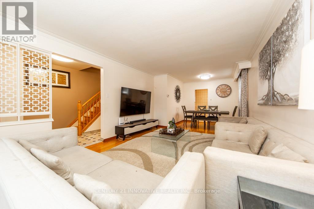 4 Albacore Crescent, Toronto, Ontario  M1H 2L3 - Photo 6 - E12671376