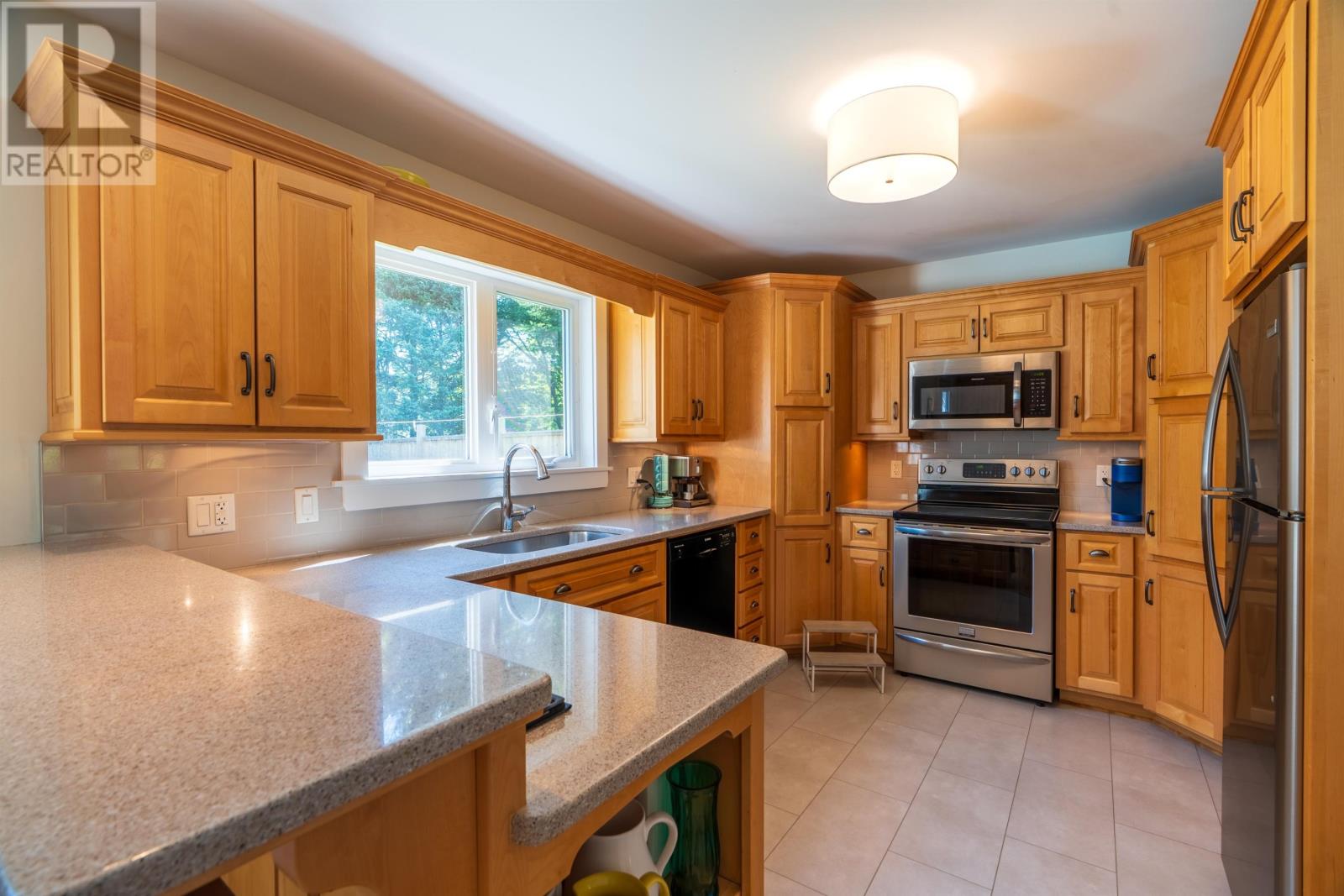 67 Warburton Drive, Charlottetown, Prince Edward Island  C1A 8Z3 - Photo 9 - 202600317