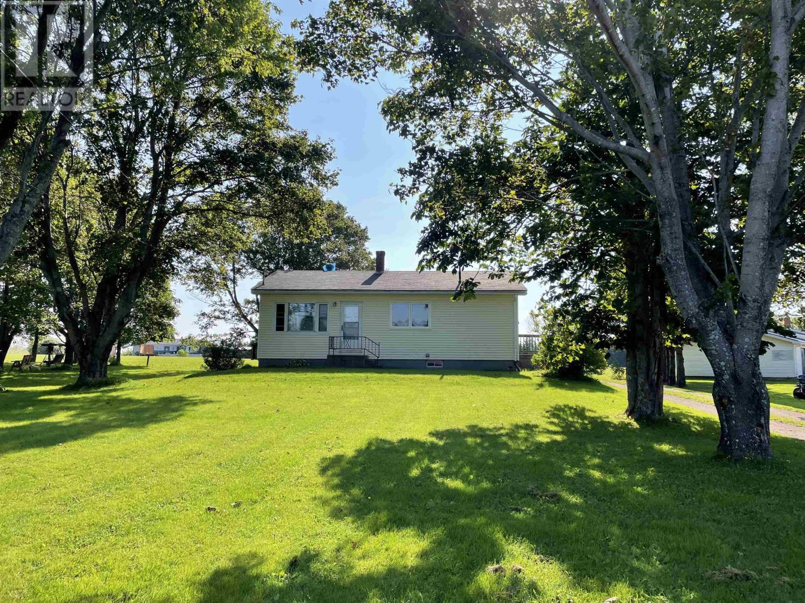 303 Phillip Street, Tignish, Prince Edward Island  C0B 2B0 - Photo 1 - 202600318