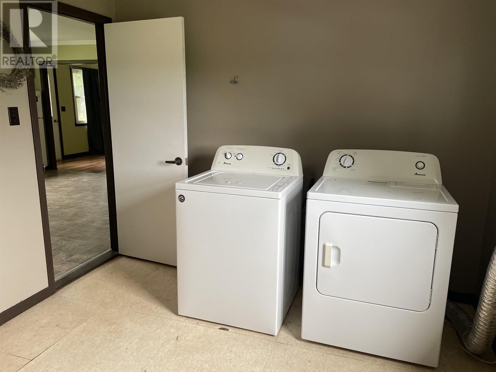 303 Phillip Street, Tignish, Prince Edward Island  C0B 2B0 - Photo 13 - 202600318