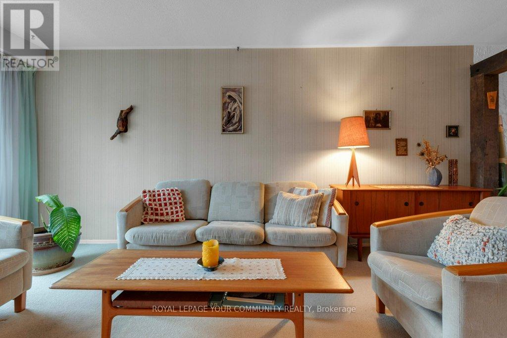 28 Stately Way, Markham, Ontario  L3T 3Z8 - Photo 7 - N12671126