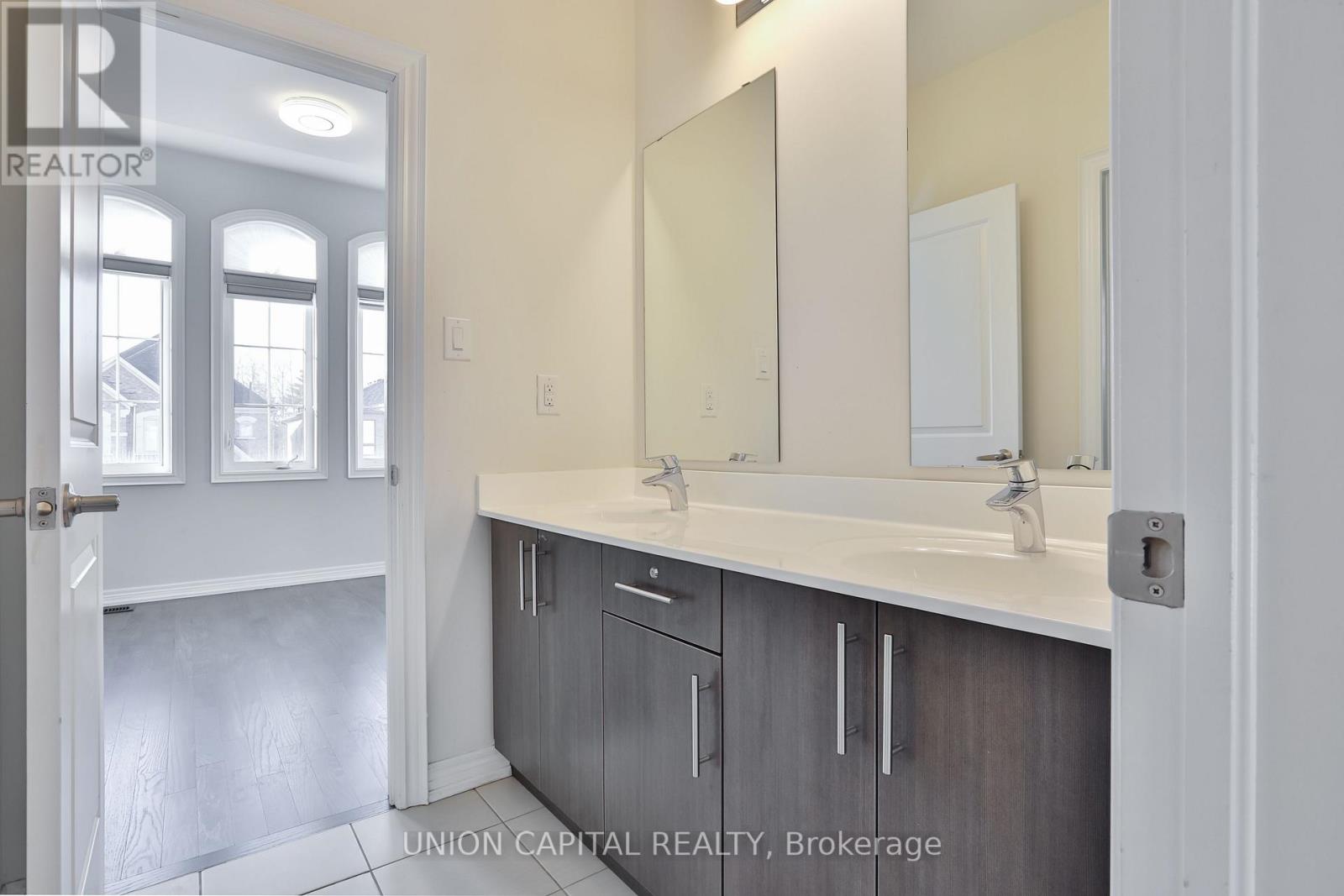 30 Leary Crescent, Richmond Hill, Ontario  L4S 0G7 - Photo 29 - N12671410