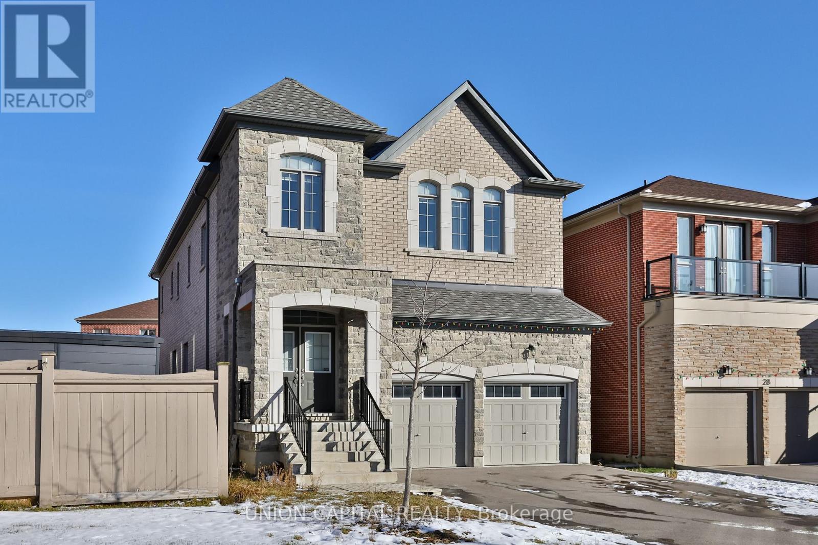 30 Leary Crescent, Richmond Hill, Ontario  L4S 0G7 - Photo 3 - N12671410