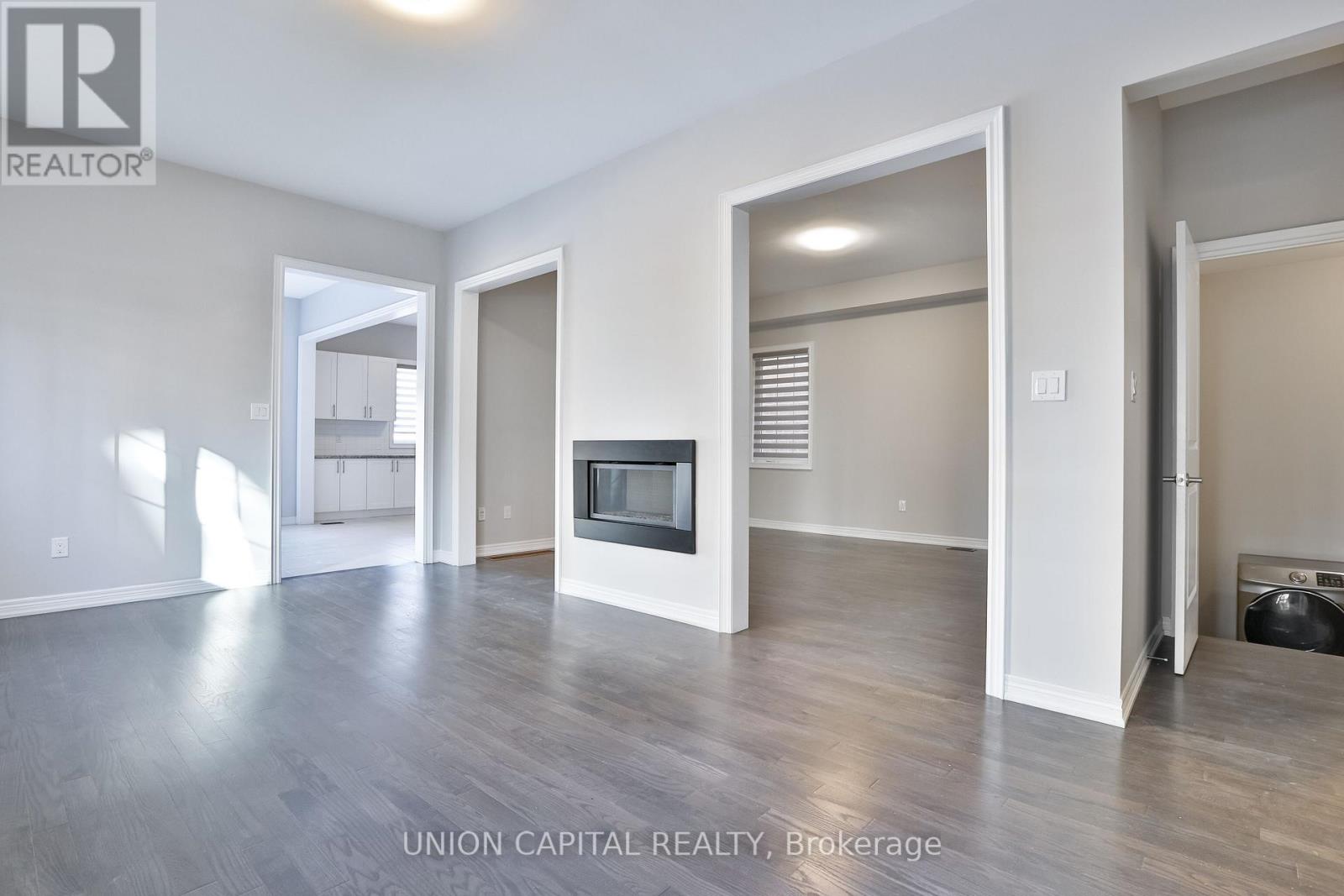 30 Leary Crescent, Richmond Hill, Ontario  L4S 0G7 - Photo 8 - N12671410