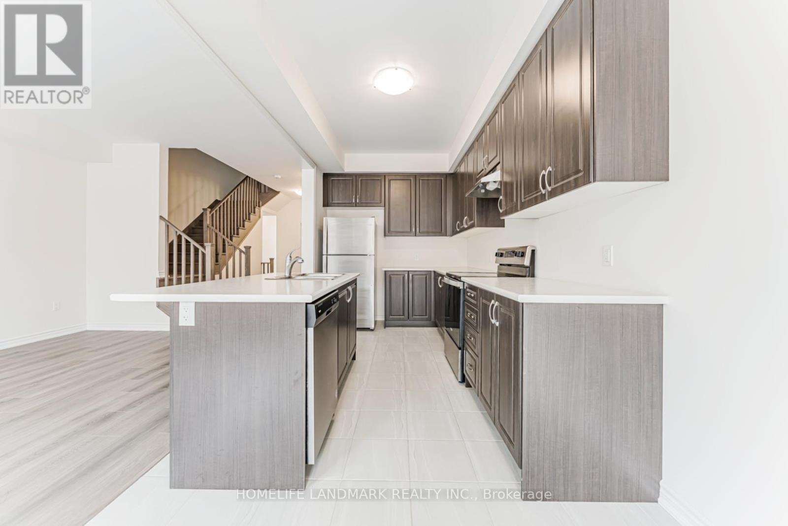 85 Jonkman Boulevard, Bradford West Gwillimbury (Bradford), Ontario  L3Z 4J9 - Photo 15 - N12671450