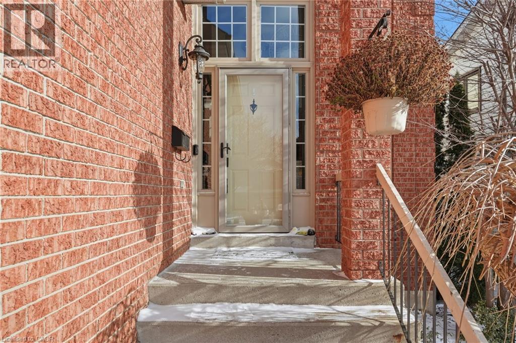 36 Pinecreek Road, Waterdown, Ontario  L8B 0H1 - Photo 2 - 40784472