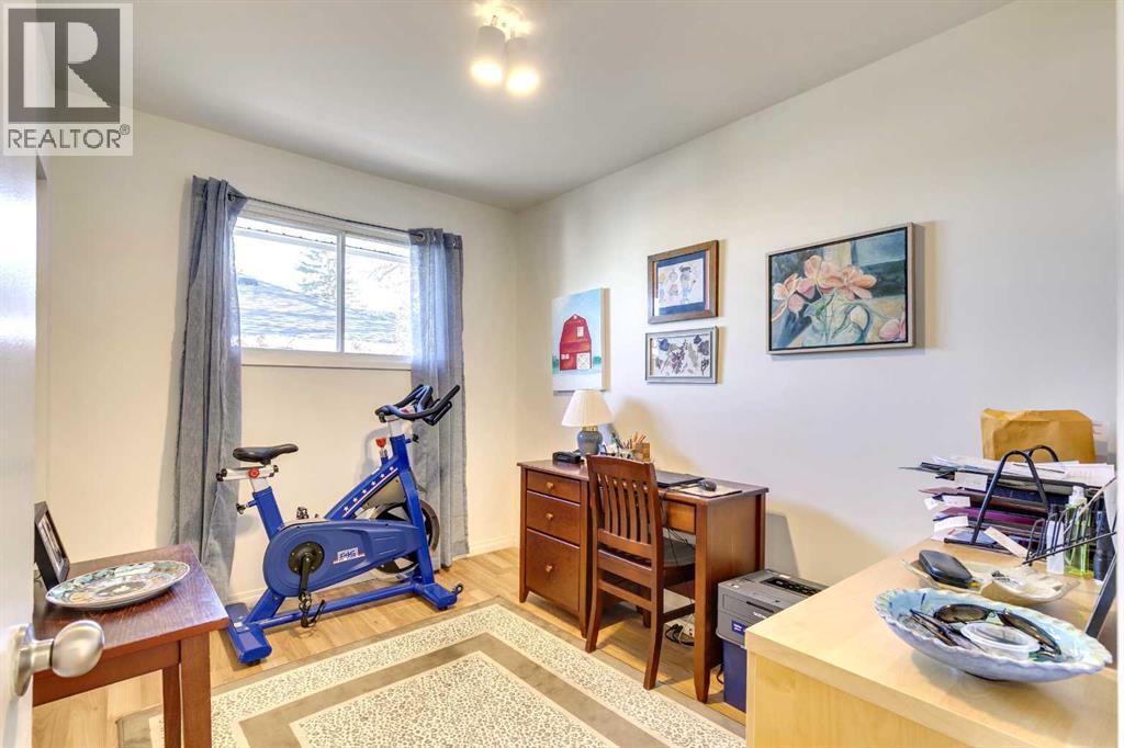 4736 Worcester Drive Sw, Calgary, Alberta  T3G 3l6 - Photo 12 - A2277412