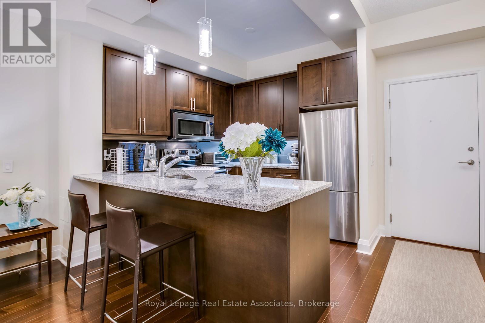 308 - 1 Hurontario Street, Mississauga, Ontario  L5G 0A3 - Photo 11 - W12671136