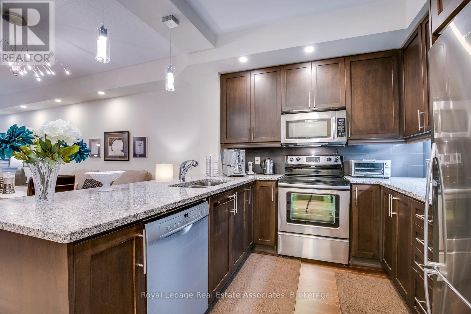 308 - 1 Hurontario Street, Mississauga, Ontario  L5G 0A3 - Photo 14 - W12671136