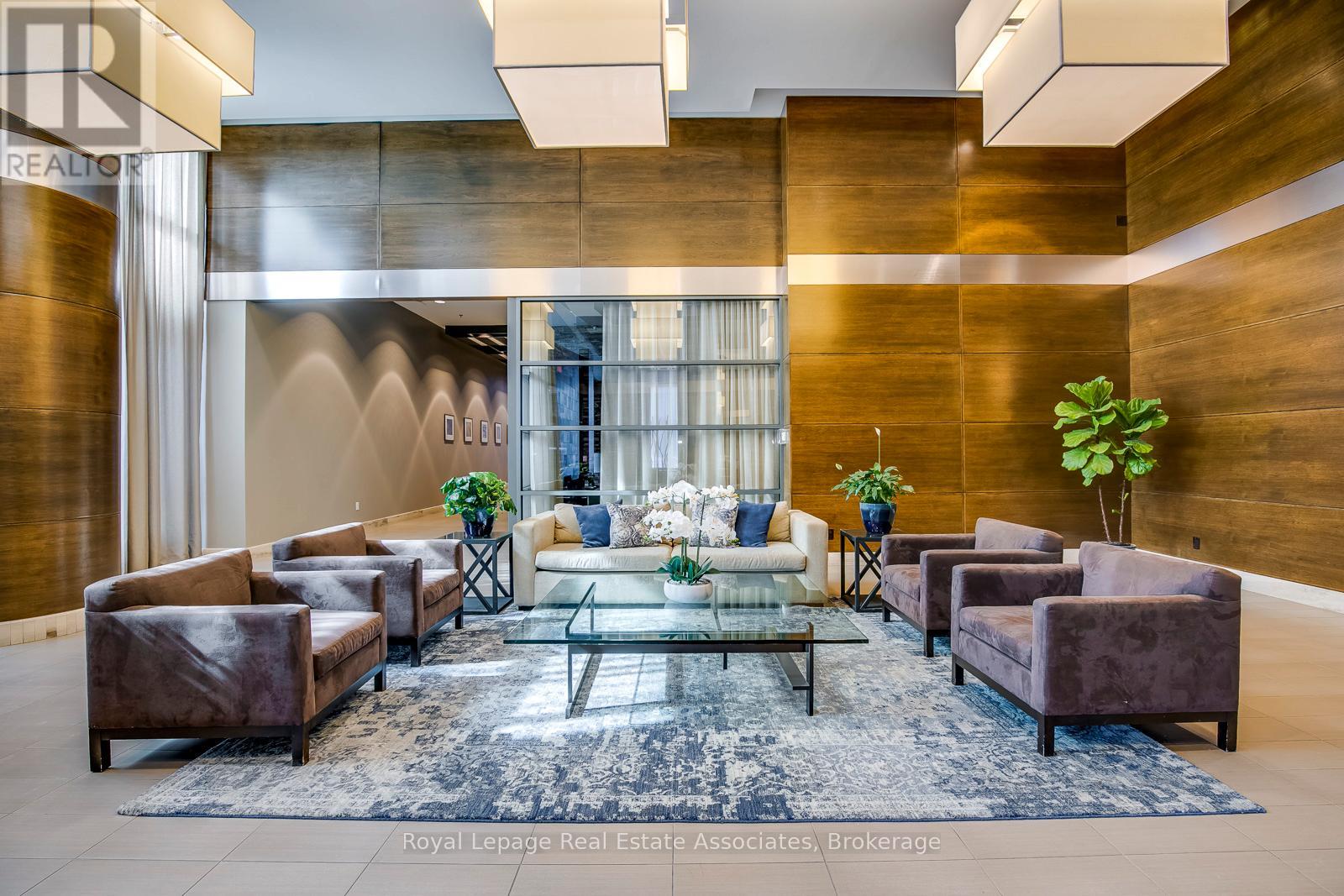 308 - 1 Hurontario Street, Mississauga, Ontario  L5G 0A3 - Photo 4 - W12671136