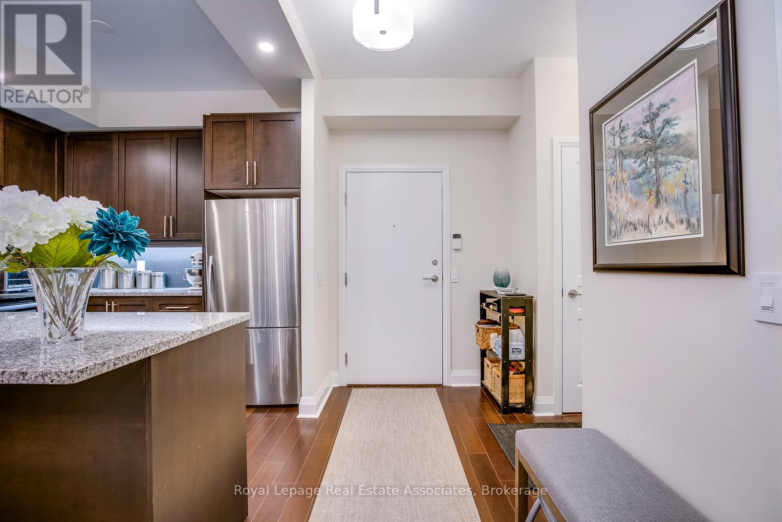 308 - 1 Hurontario Street, Mississauga, Ontario  L5G 0A3 - Photo 9 - W12671136