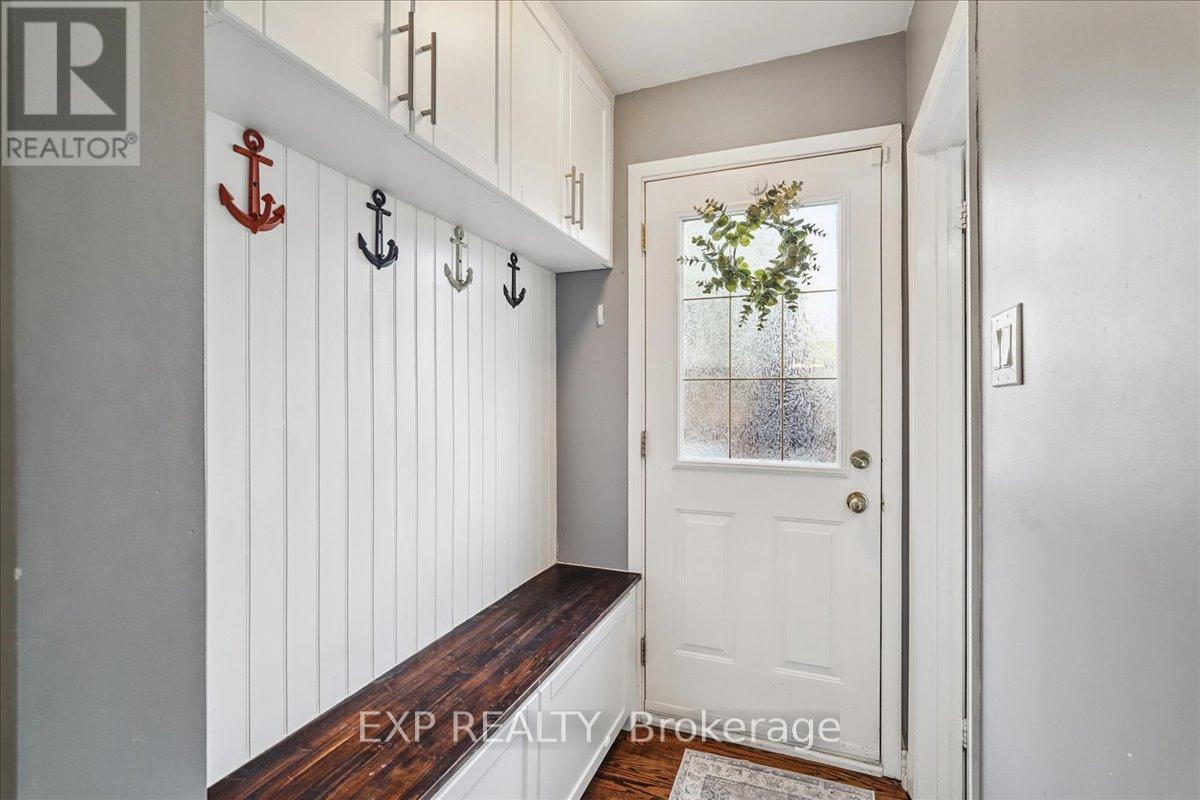 1923 Steepbank Crescent, Mississauga, Ontario  L4X 1T9 - Photo 18 - W12671184